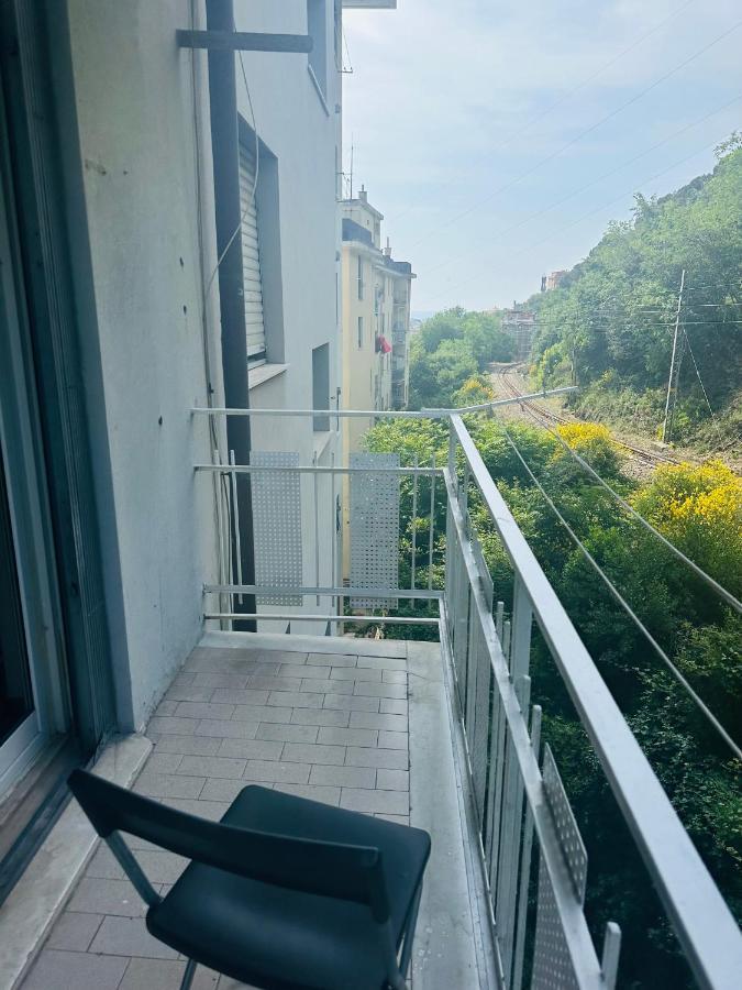 Entire 3 Bed Rooms Apartment,Centrum Génova Exterior foto