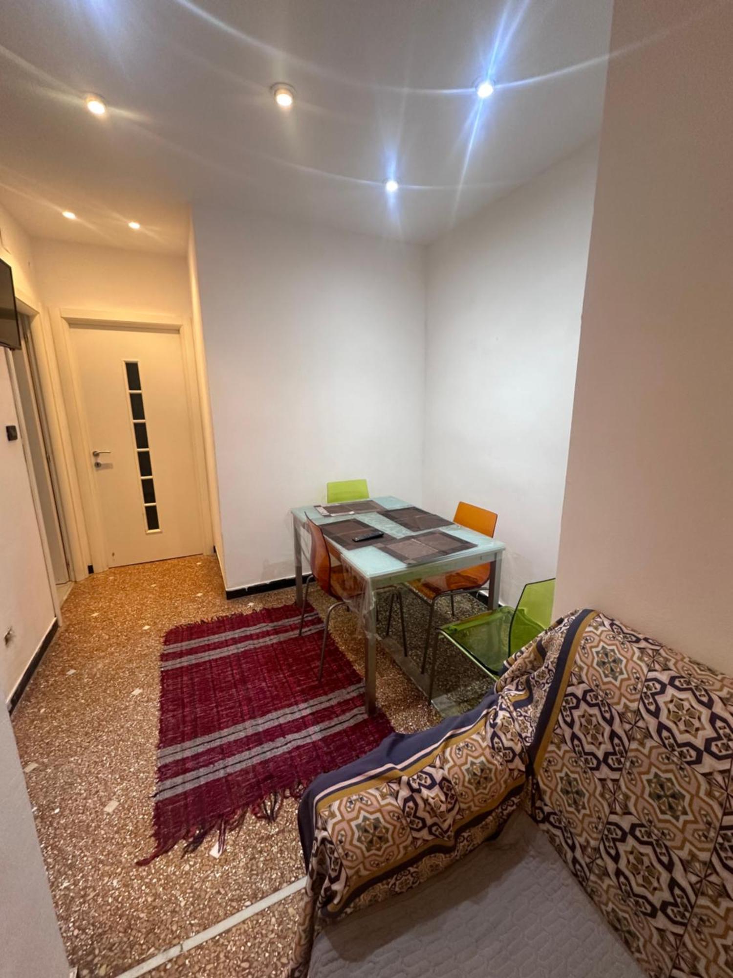 Entire 3 Bed Rooms Apartment,Centrum Génova Exterior foto